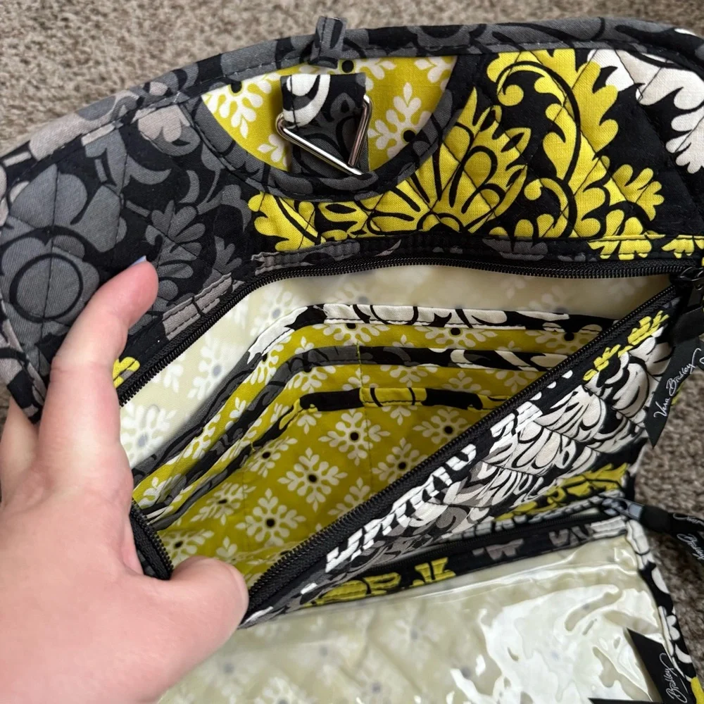 Vera Bradley Baroque Pattern Hanging Travel Bag - Picture 9 of 9